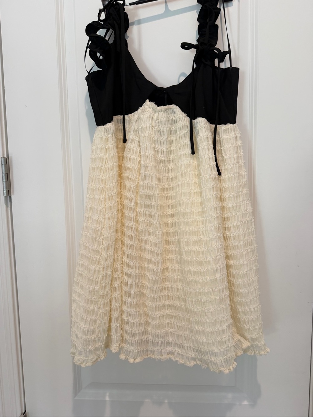 NWT Tiffany Black and Cream Two Tone Dress Timeless design Wedding guest
